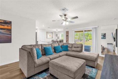 House in DeLand, Florida 3 bedrooms, 126.72 sq.m. № 1657087 - photo 4