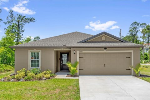 House in DeLand, Florida 3 bedrooms, 126.72 sq.m. № 1657087 - photo 1