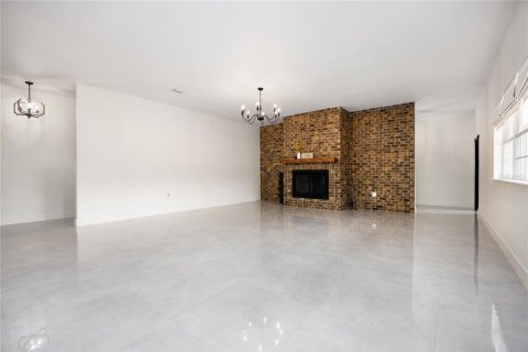 House in Live Oak, Florida 4 bedrooms, 479.38 sq.m. № 2127450 - photo 11