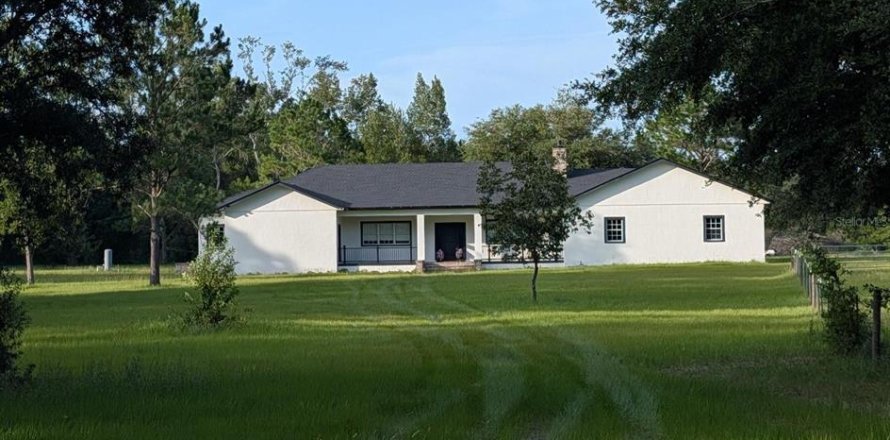 House in Live Oak, Florida 4 bedrooms, 479.38 sq.m. № 2127450