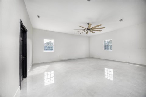 House in Live Oak, Florida 4 bedrooms, 479.38 sq.m. № 2127450 - photo 16