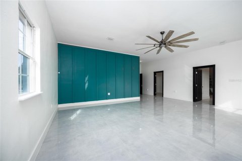 House in Live Oak, Florida 4 bedrooms, 479.38 sq.m. № 2127450 - photo 19
