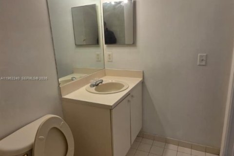 Снять в аренду таунхаус в Хомстед, Флорида 3 спальни, 103.59м2, № 2024903 - фото 6