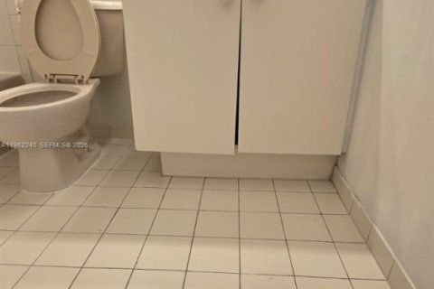 Снять в аренду таунхаус в Хомстед, Флорида 3 спальни, 103.59м2, № 2024903 - фото 10