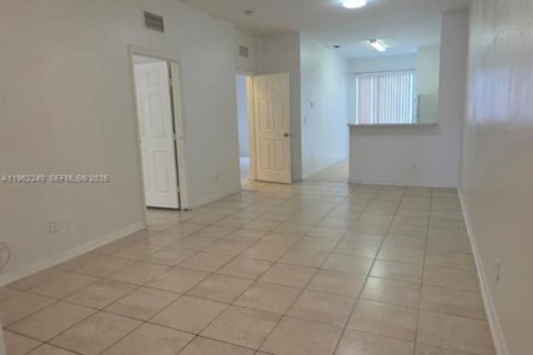 Снять в аренду таунхаус в Хомстед, Флорида 3 спальни, 103.59м2, № 2024903 - фото 18