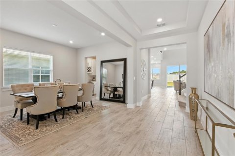 House in Winter Garden, Florida 5 bedrooms, 421.87 sq.m. № 1858102 - photo 9