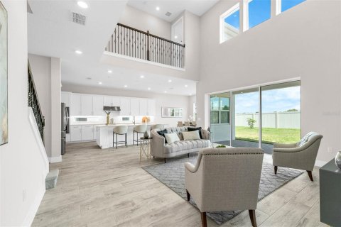 House in Winter Garden, Florida 5 bedrooms, 421.87 sq.m. № 1858102 - photo 29