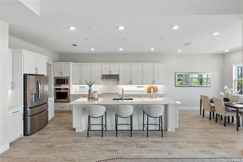 House in Winter Garden, Florida 5 bedrooms, 421.87 sq.m. № 1858102 - photo 16