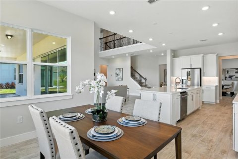 House in Winter Garden, Florida 5 bedrooms, 421.87 sq.m. № 1858102 - photo 20