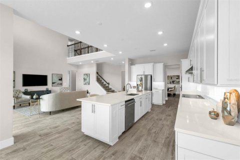 House in Winter Garden, Florida 5 bedrooms, 421.87 sq.m. № 1858102 - photo 19