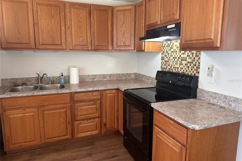 House in Dunedin, Florida 2 bedrooms, 82.13 sq.m. № 1904145 - photo 4