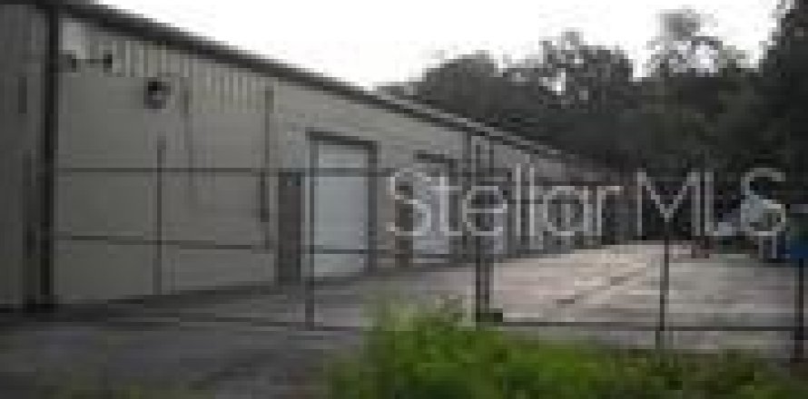 Propiedad comercial en Lakeland, Florida 1337.79 m2 № 307130