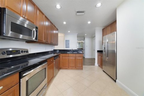 Condo in Four Corners, Florida, 3 bedrooms  № 1751877 - photo 9