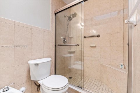 House in Hollywood, Florida 3 bedrooms, 130.06 sq.m. № 2039010 - photo 28