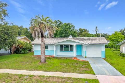 House in Largo, Florida 3 bedrooms, 111.02 sq.m. № 2196075 - photo 6