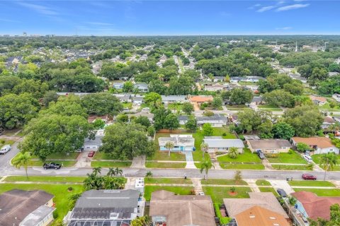 House in Largo, Florida 3 bedrooms, 111.02 sq.m. № 2196075 - photo 4