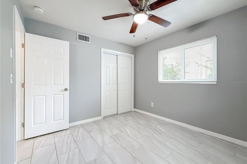 House in Largo, Florida 3 bedrooms, 111.02 sq.m. № 2196075 - photo 27