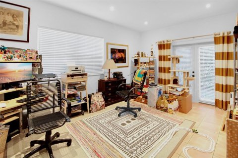 Villa ou maison à vendre à Miami, Floride: 3 chambres, 170.85 m2 № 1975543 - photo 16