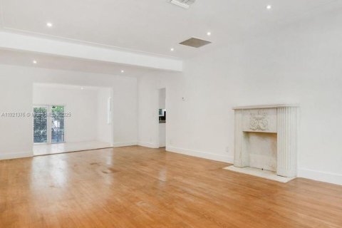 Villa ou maison à vendre à Miami, Floride: 3 chambres, 170.85 m2 № 1975543 - photo 7