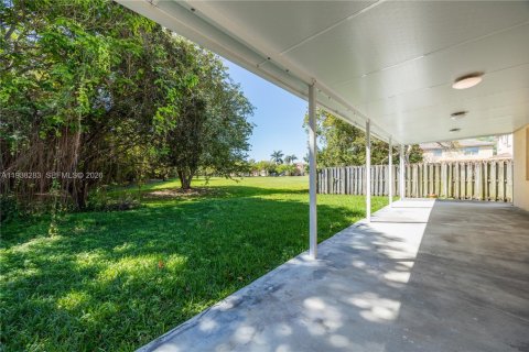 Купить виллу или дом в Хомстед, Флорида 4 спальни, 163.97м2, № 1996417 - фото 5