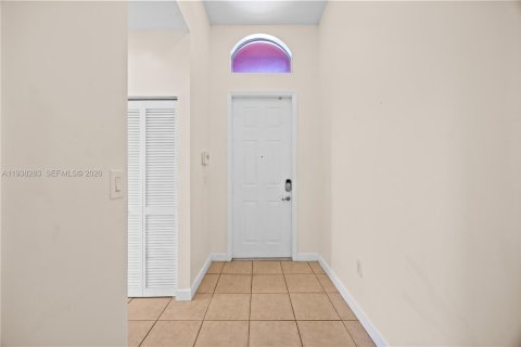 Купить виллу или дом в Хомстед, Флорида 4 спальни, 163.97м2, № 1996417 - фото 10