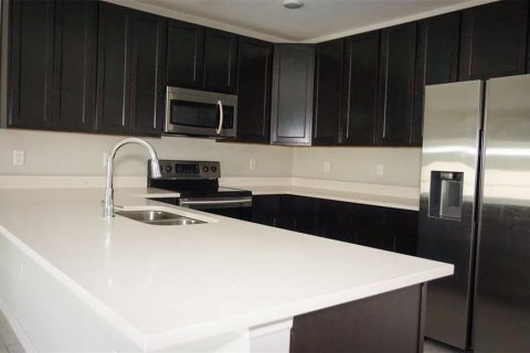 Adosado en alquiler en Kissimmee, Florida, 3 dormitorios, 163.69 m2 № 2112182 - foto 6