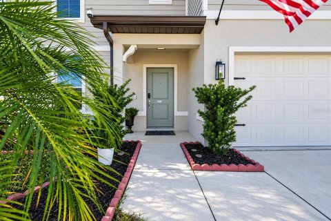 House in Winter Haven, Florida 4 bedrooms, 274.99 sq.m. № 2416547 - photo 8