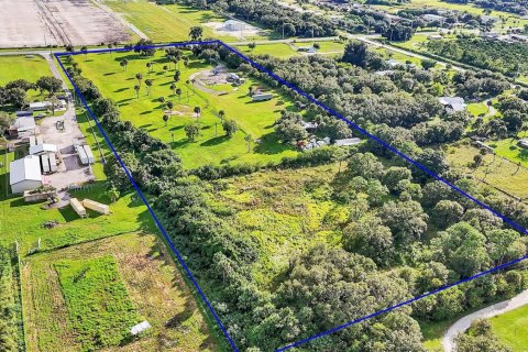 Commercial property in St. Lucie, Florida № 2082034 - photo 8