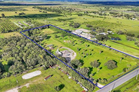 Commercial property in St. Lucie, Florida № 2082034 - photo 5