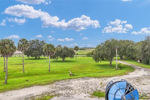 Commercial property in St. Lucie, Florida № 2082034 - photo 15