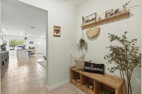 Townhouse in Winter Garden, Florida 3 bedrooms, 145.67 sq.m. № 1803109 - photo 13
