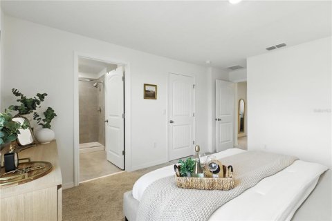 Townhouse in Winter Garden, Florida 3 bedrooms, 145.67 sq.m. № 1803109 - photo 17