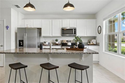 Townhouse in Winter Garden, Florida 3 bedrooms, 145.67 sq.m. № 1803109 - photo 5