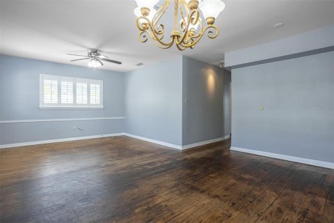 Villa ou maison à vendre à Tampa, Floride: 3 chambres, 104.05 m2 № 2114447 - photo 4