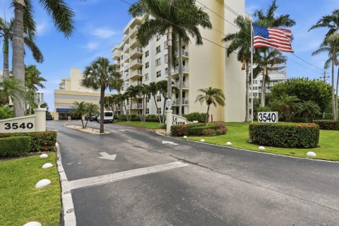 Condominio en alquiler en South Palm Beach, Florida, 1 dormitorio, 72.93 m2 № 2077823 - foto 28