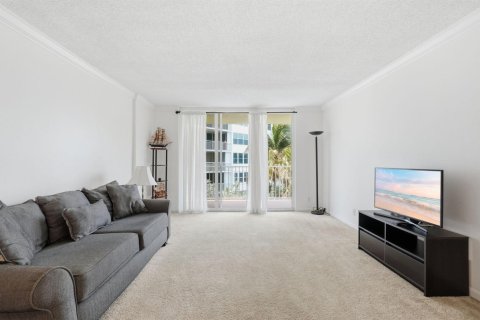 Condominio en South Palm Beach, Florida, 1 dormitorio  № 2077823