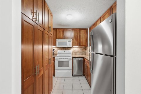 Condominio en alquiler en South Palm Beach, Florida, 1 dormitorio, 72.93 m2 № 2077823 - foto 8