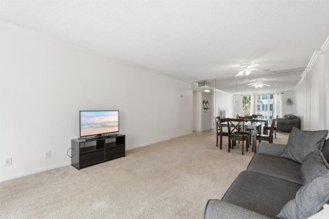 Condominio en alquiler en South Palm Beach, Florida, 1 dormitorio, 72.93 m2 № 2077823 - foto 4