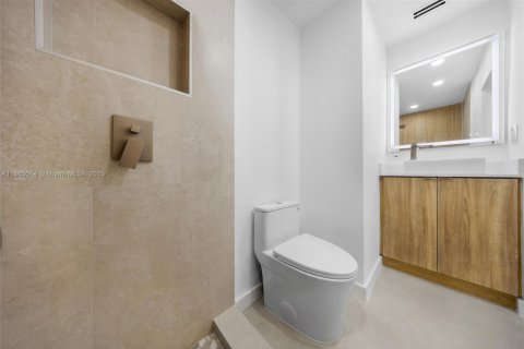 Villa ou maison à louer à Miami, Floride: 3 chambres, 100.8 m2 № 1893250 - photo 10