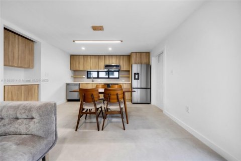 Villa ou maison à louer à Miami, Floride: 3 chambres, 100.8 m2 № 1893250 - photo 20