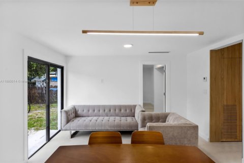 Villa ou maison à louer à Miami, Floride: 3 chambres, 100.8 m2 № 1893250 - photo 14
