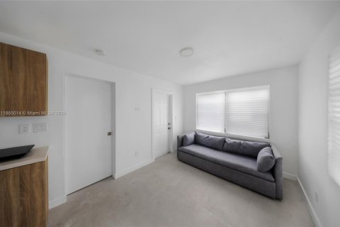 Villa ou maison à louer à Miami, Floride: 3 chambres, 100.8 m2 № 1893250 - photo 6