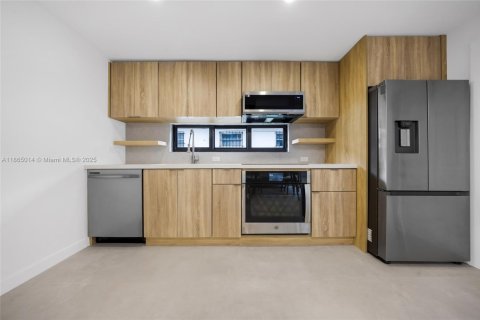 Villa ou maison à louer à Miami, Floride: 3 chambres, 100.8 m2 № 1893250 - photo 24