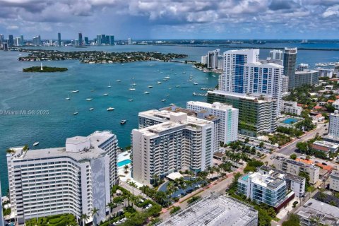 Condominio en venta en Miami Beach, Florida, 51.28 m2 № 1830920 - foto 4