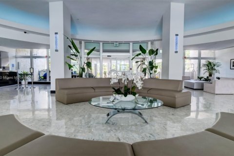 Condominio en venta en Miami Beach, Florida, 51.28 m2 № 1830920 - foto 13
