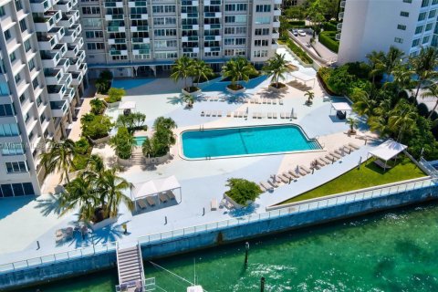 Condominio en venta en Miami Beach, Florida, 51.28 m2 № 1830920 - foto 8