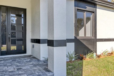 Villa ou maison à vendre à Port Charlotte, Floride: 4 chambres, 200.95 m2 № 2166990 - photo 6