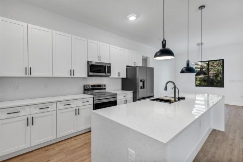 Villa ou maison à vendre à Port Charlotte, Floride: 4 chambres, 200.95 m2 № 2166990 - photo 15