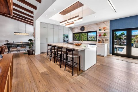 Villa ou maison à vendre à North Miami Beach, Floride: 5 chambres, 315.68 m2 № 1969043 - photo 6