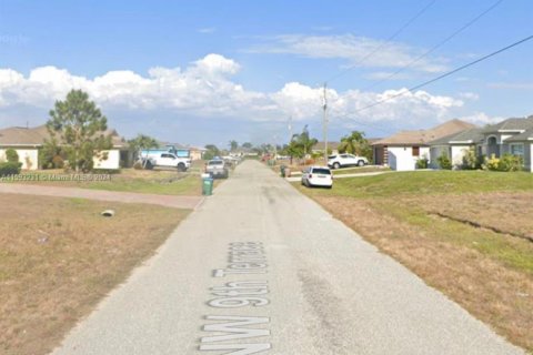 Land in Cape Coral, Florida № 2076977 - photo 3